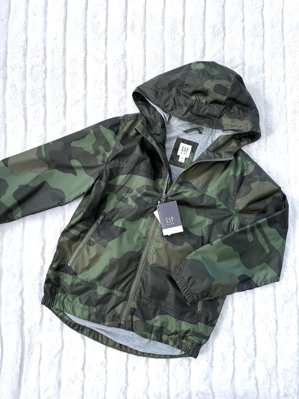 NWT Kids GAP Camo Windbreaker Jacket (Green) M / 8 - Picture 2 of 13